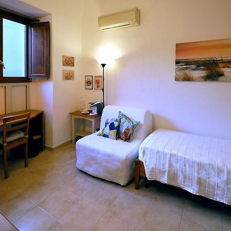 Cataneasy Rooms ภายนอก รูปภาพ