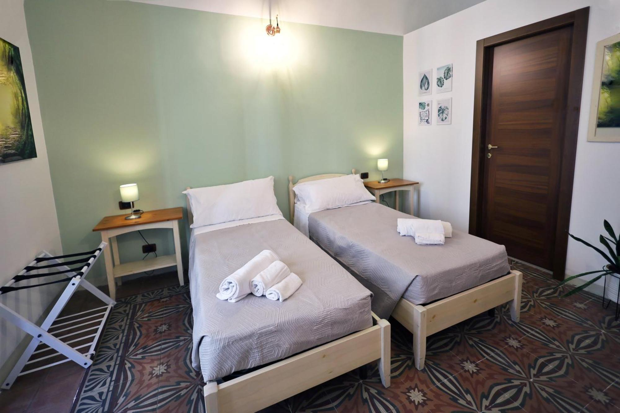 Cataneasy Rooms ภายนอก รูปภาพ